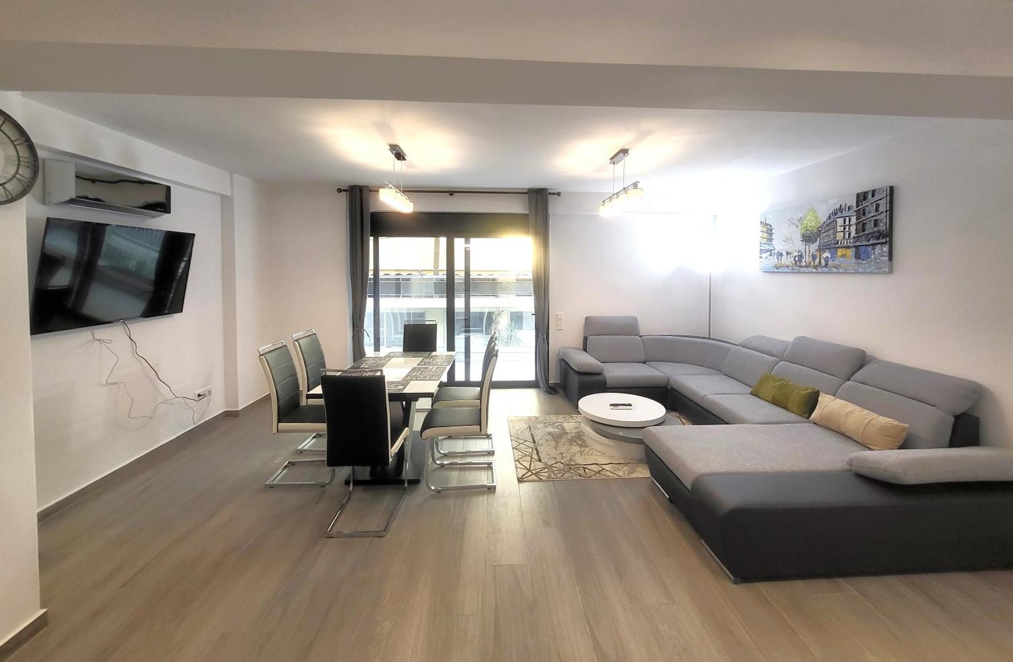 Fabilicious Suites - 2 Apartments- Romantic Jacuzzi & Spacious Family Comfort 雅典 外观 照片