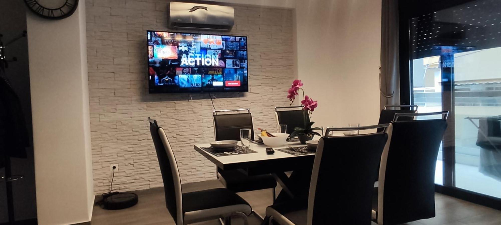 Fabilicious Suites - 2 Apartments- Romantic Jacuzzi & Spacious Family Comfort 雅典 外观 照片